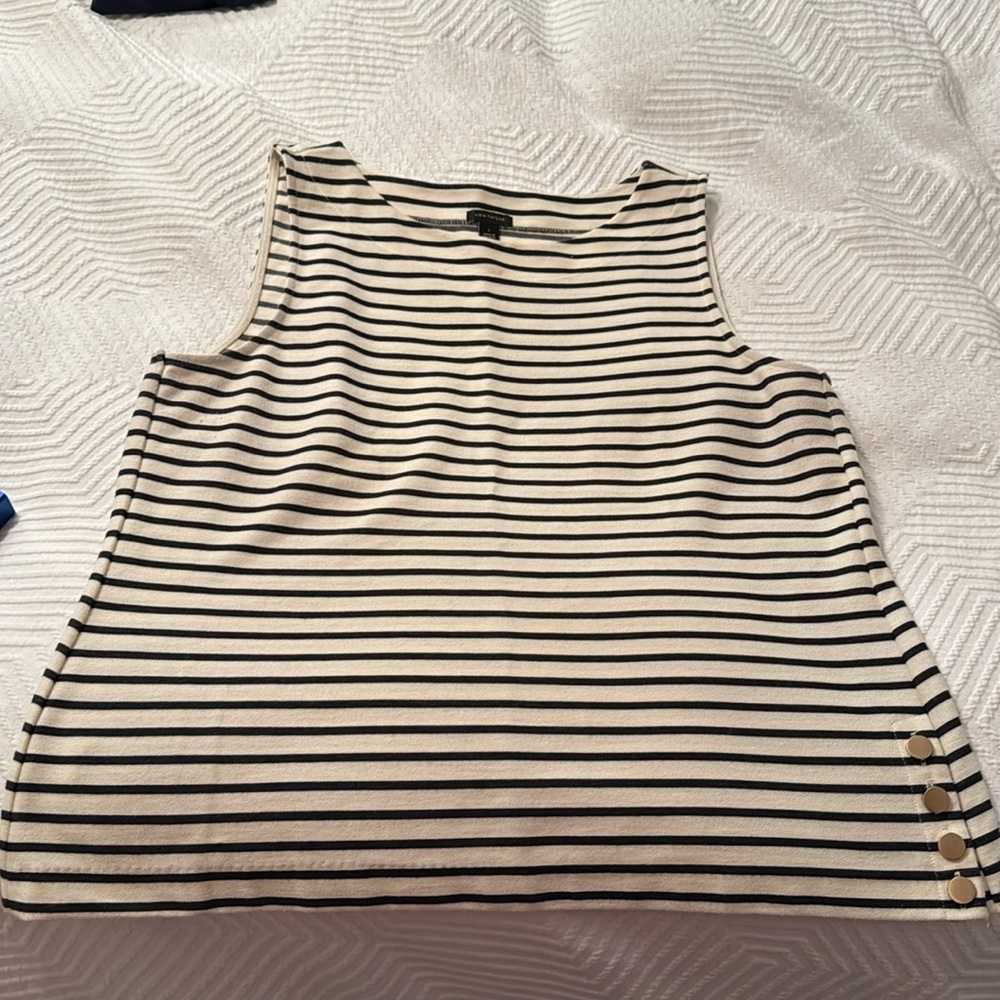Sleeveless mariner top with brass details